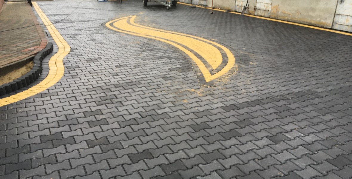 Kostka brukowa jak nigdy dotąd: Odkrywamy nowoczesne projekty z kostki brukowej