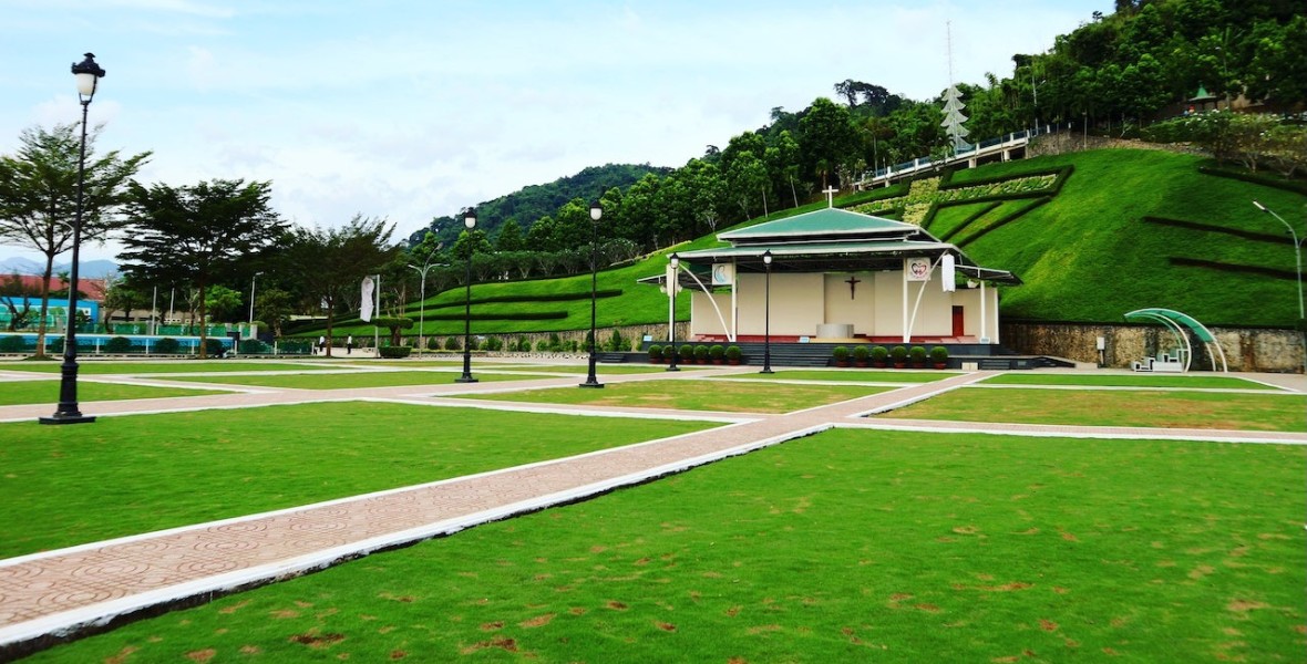 Kostka polbruk w architekturze krajobrazu: Inspirujące pomysły na aranżacje